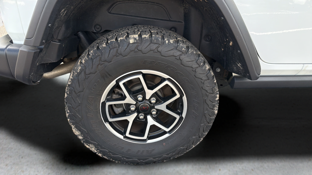 Used 2025 Jeep Wrangler Unlimited Rubicon AWD/4WD image 14
