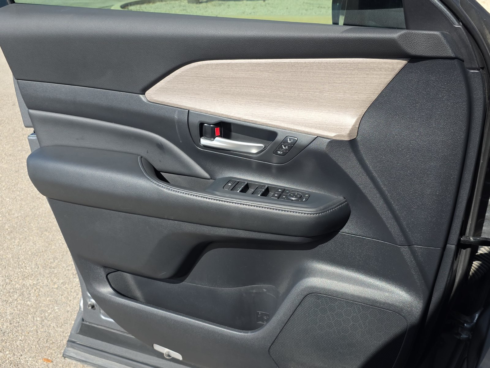 Used 2025 Toyota Grand Highlander AWD Hybrid image 24