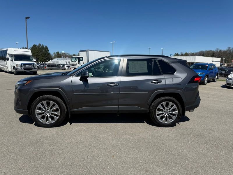 Used 2023 Toyota RAV4 XLE Premium AWD/4WD image 9