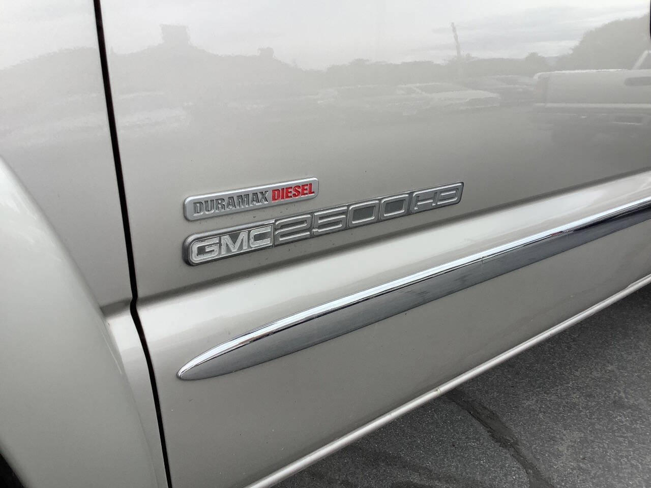 Used 2006 GMC Sierra 2500 SLE w/ Onstar Plus Package AWD/4WD image 28