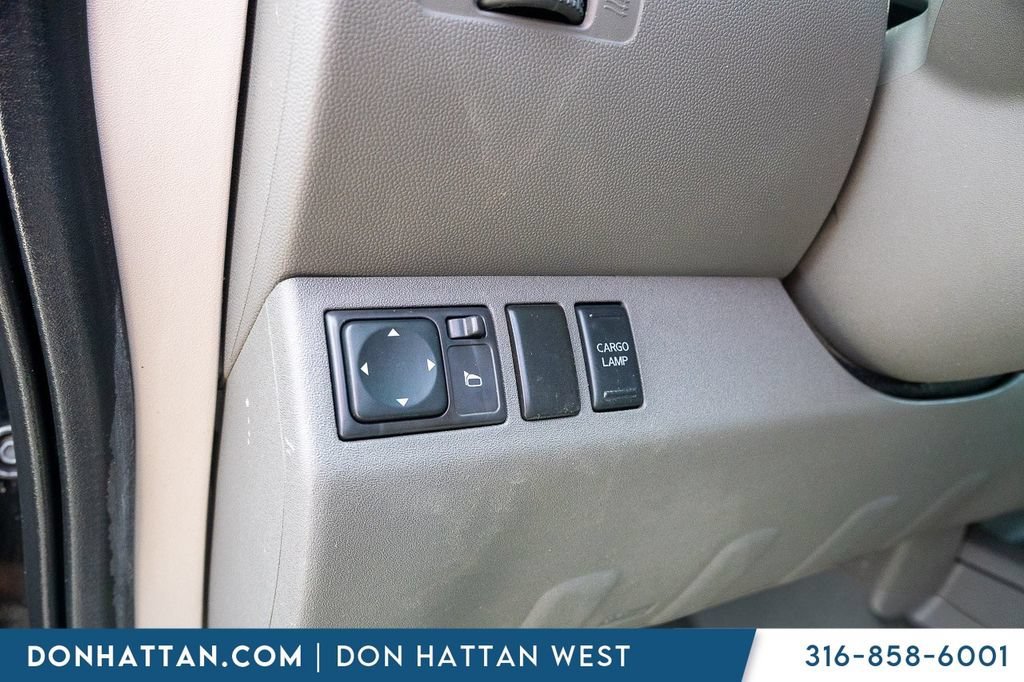 Used 2012 Nissan Frontier SV w/ SV Premium Utility Pkg AWD/4WD image 14