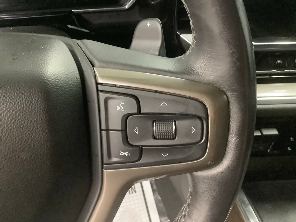 Used 2022 Chevrolet Silverado 1500 High Country w/ High Country Premium Package AWD/4WD image 15