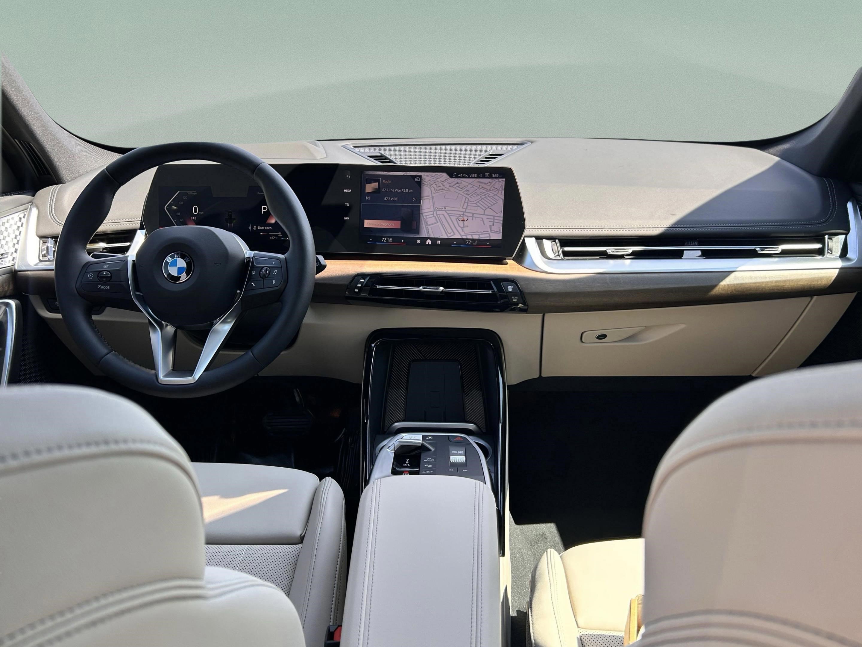 Used 2025 BMW X1 xDrive28i w/ Technology Package AWD/4WD image 8