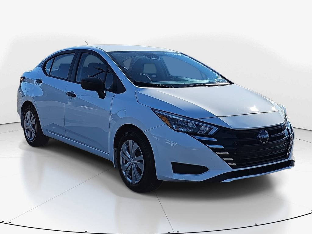 Used 2025 Nissan Versa S w/ Trunk Package image 2