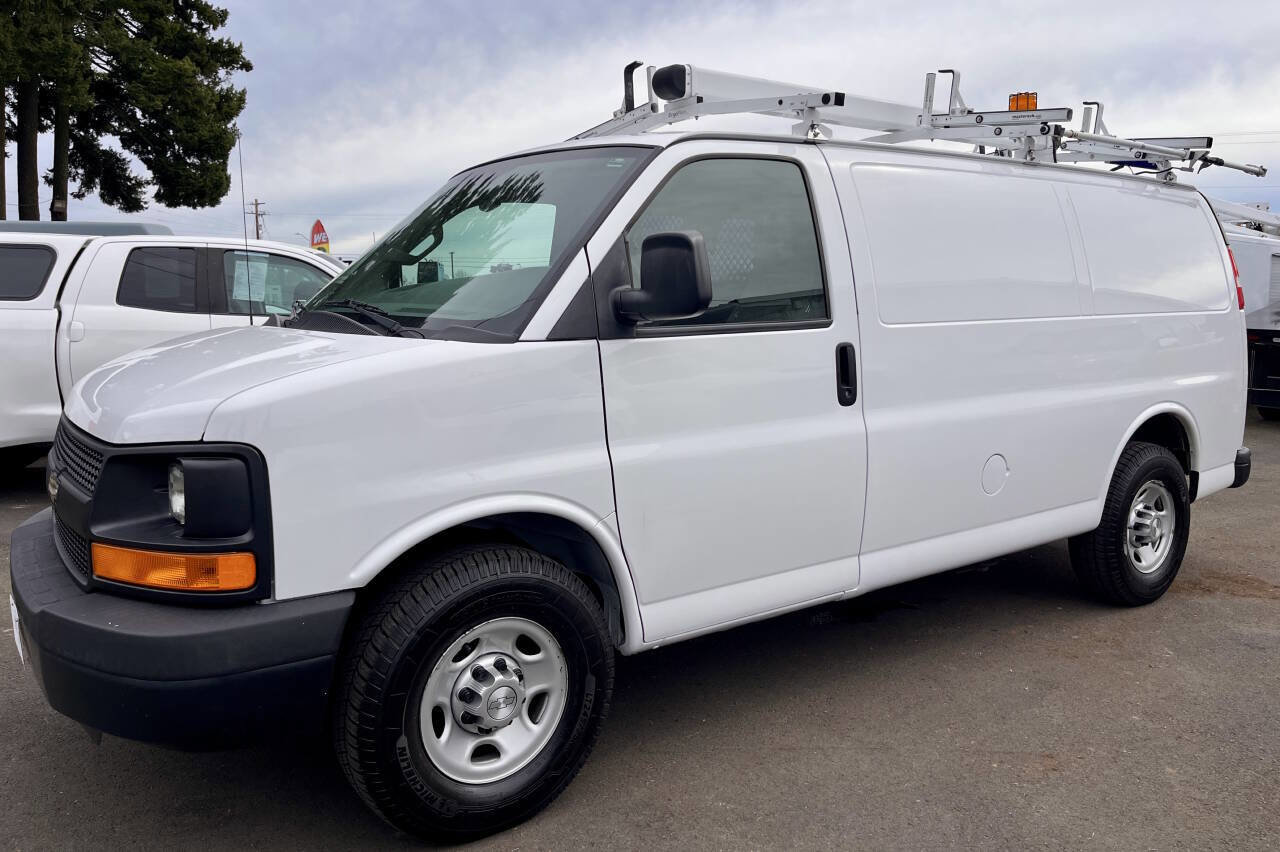 Used 2016 Chevrolet Express 2500 w/ Cold Climate Package image 7