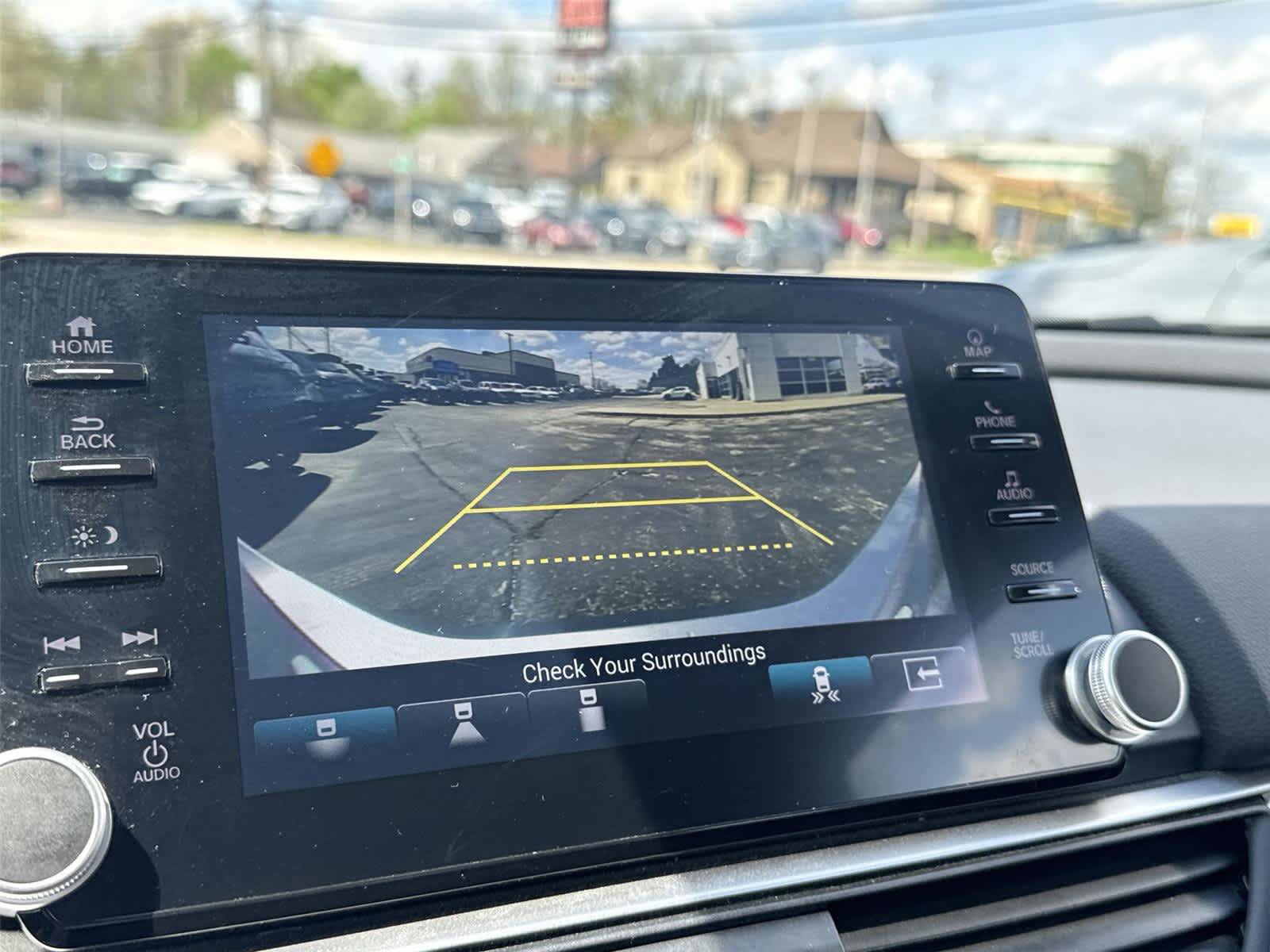 Used 2020 Honda Accord Touring image 25