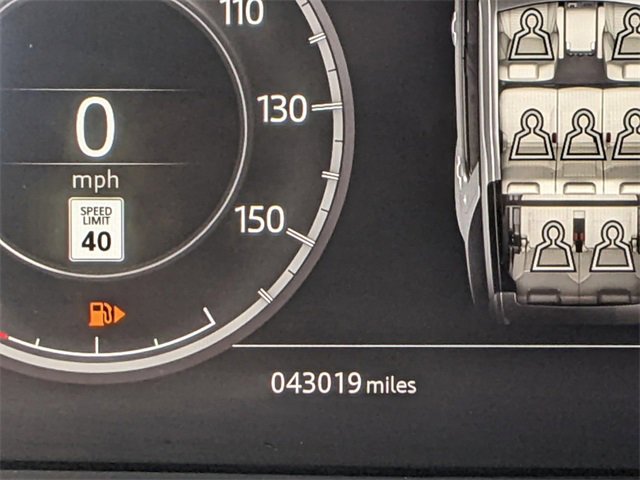 Used 2018 Land Rover Discovery HSE image 24