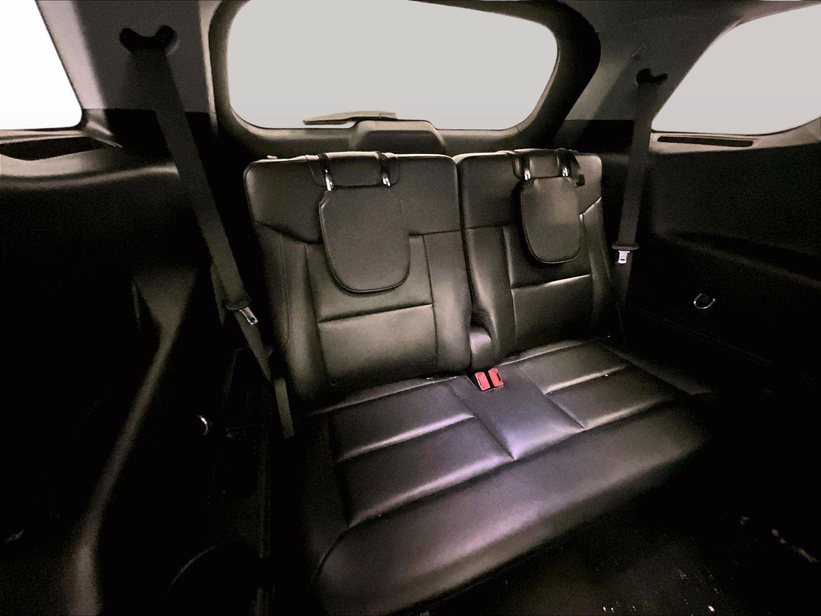 Used 2023 Ford Explorer XLT w/ Equipment Group 202A image 27