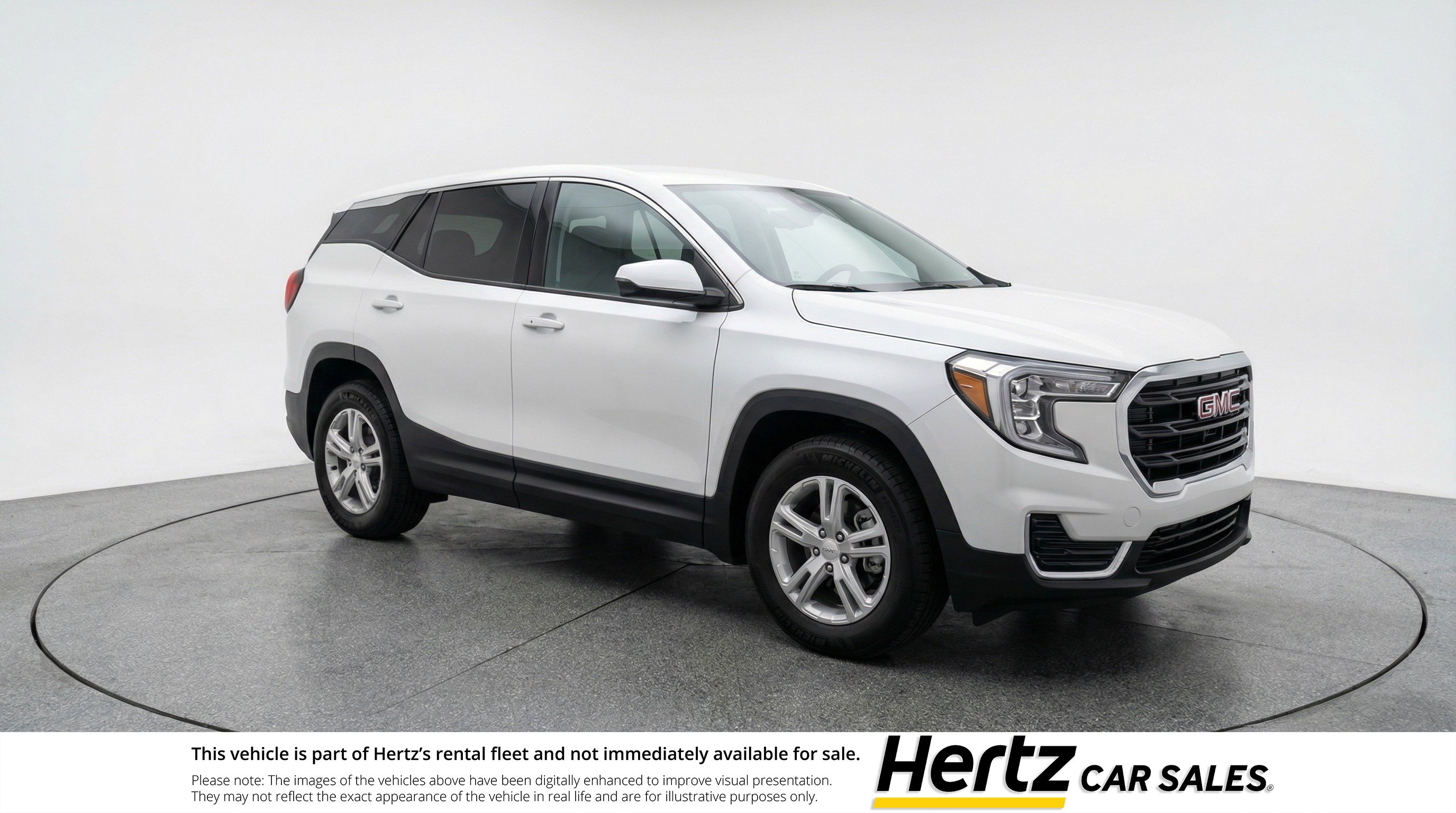 Used 2024 GMC Terrain SLE image 1