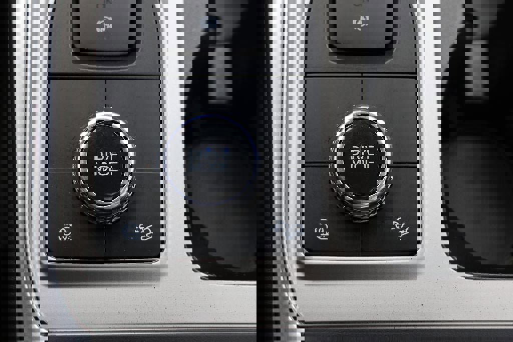 Used 2022 Ford Explorer Limited w/ Equipment Group 301A image 30