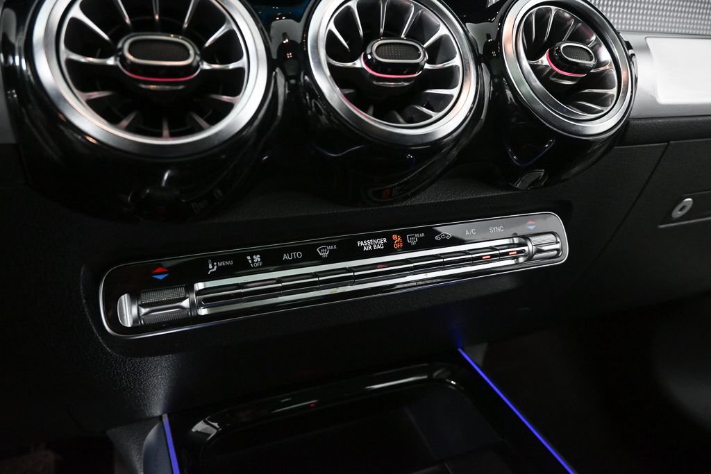 Certified 2022 Mercedes-Benz GLB 250 4MATIC image 14