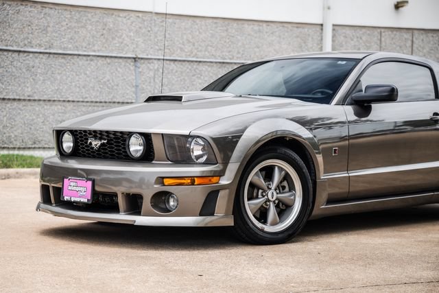 Used 2005 Ford Mustang GT Premium RWD image 38