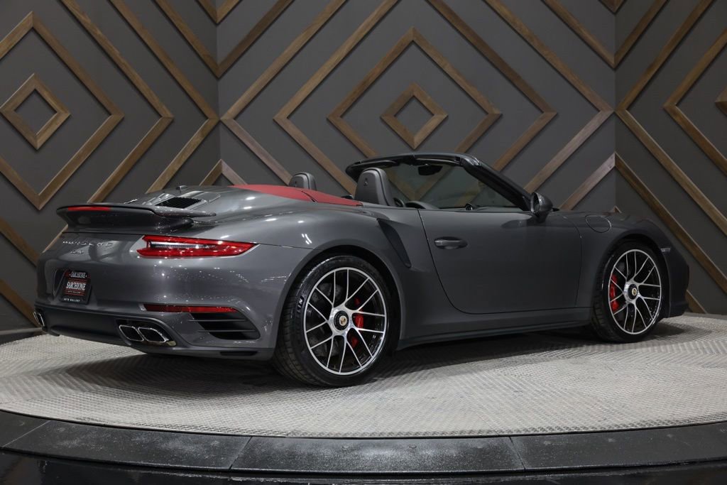 Used 2019 Porsche 911 Turbo image 18