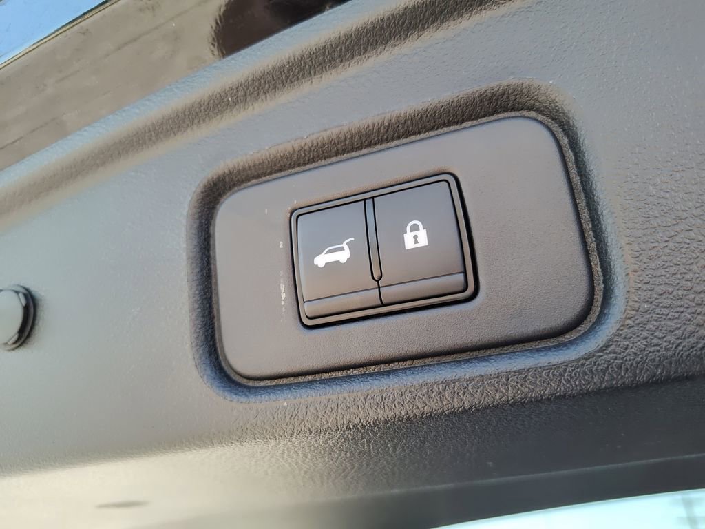 Used 2024 Nissan Pathfinder SL image 8