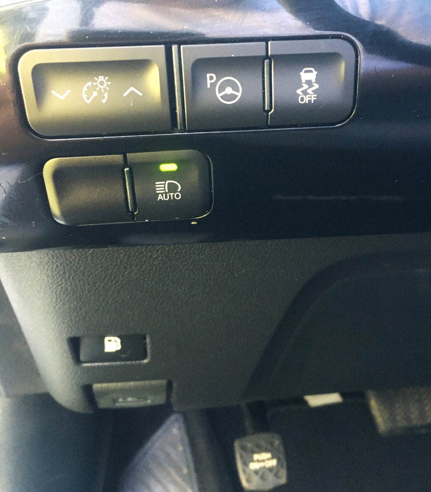 Used 2017 Toyota Prius Three Touring image 20