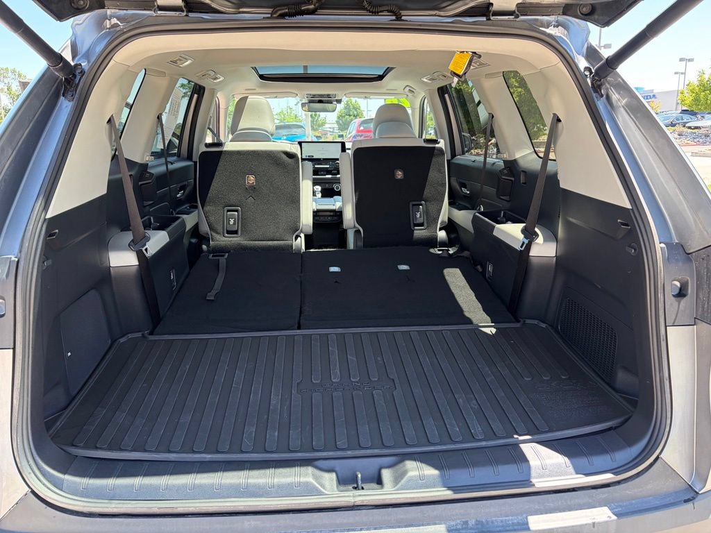 Used 2026 Toyota Grand Highlander AWD image 16