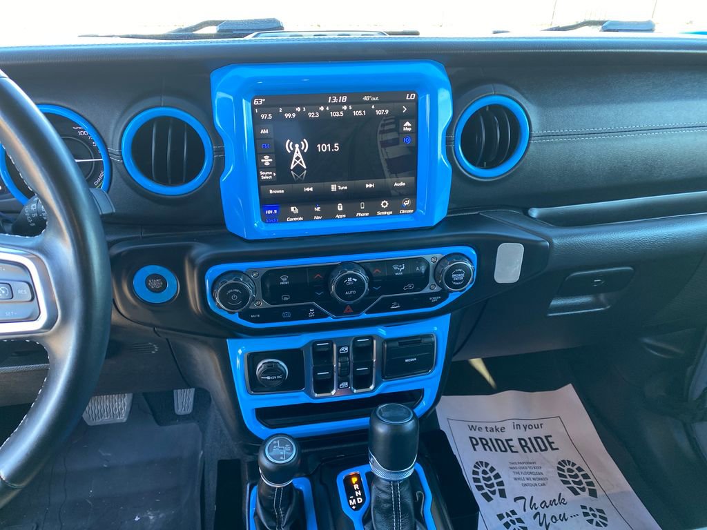 Used 2022 Jeep Wrangler Unlimited Sahara AWD/4WD image 18