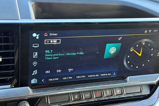 Used 2025 Chevrolet Silverado 2500 LT w/ Convenience Package image 26