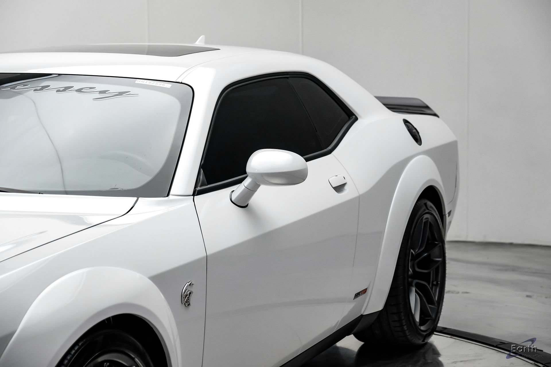 Used 2018 Dodge Challenger SRT Hellcat RWD image 33