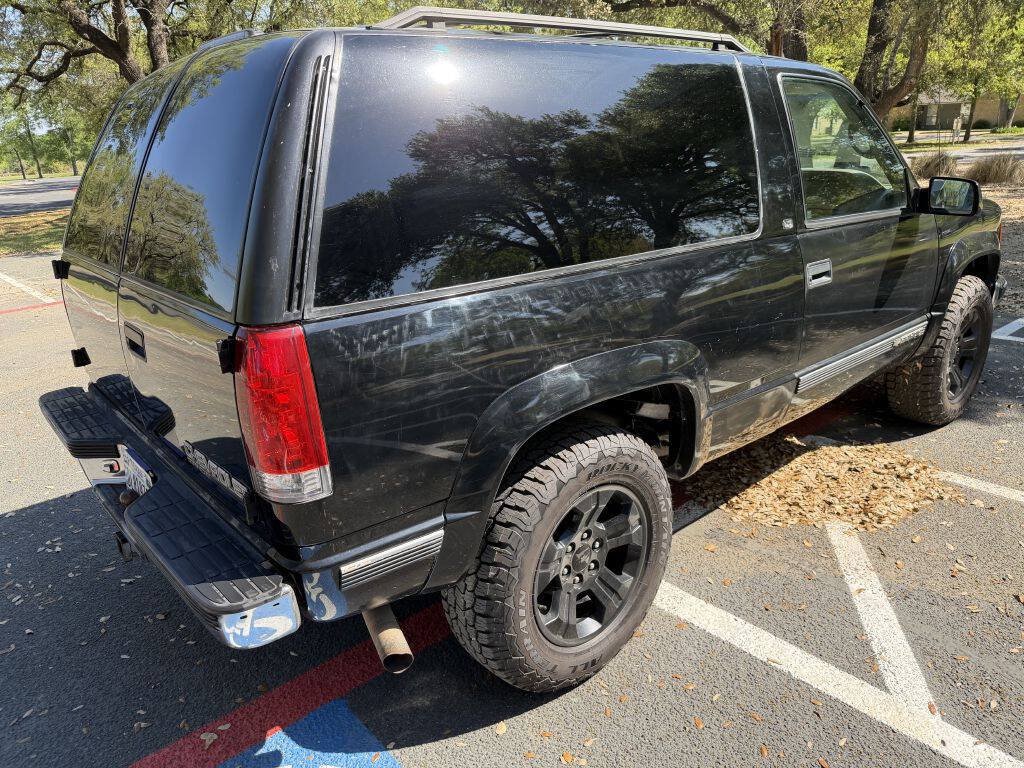Used 1999 Chevrolet Tahoe 4WD 2-Door w/ Preferred Equipment Group image 5