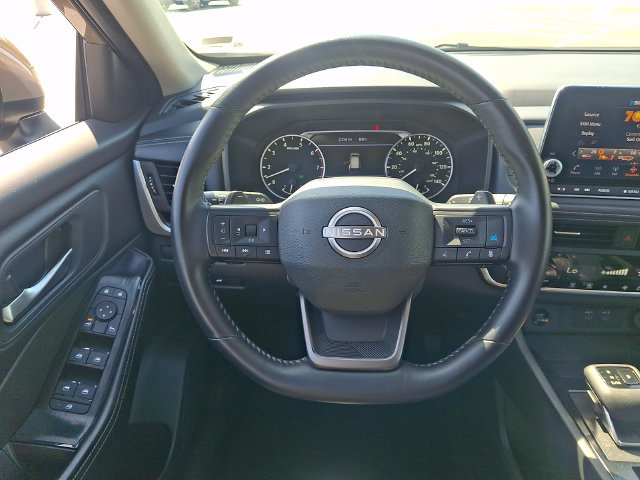 Used 2025 Nissan Rogue SV AWD/4WD image 19