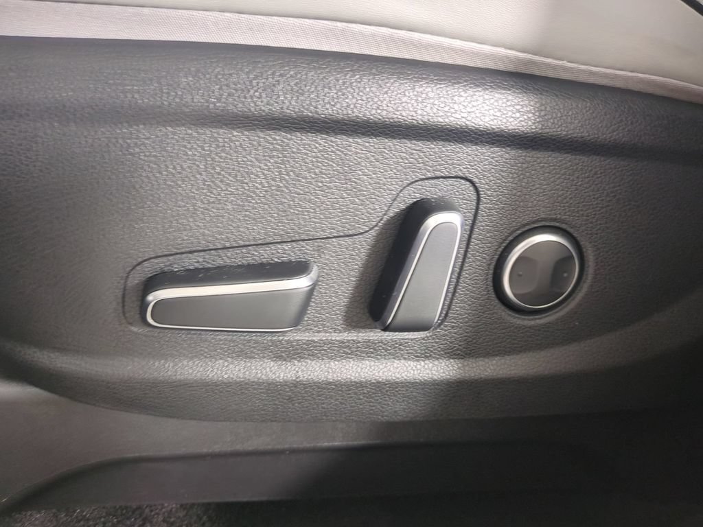 Used 2024 Hyundai Palisade SEL FWD image 24
