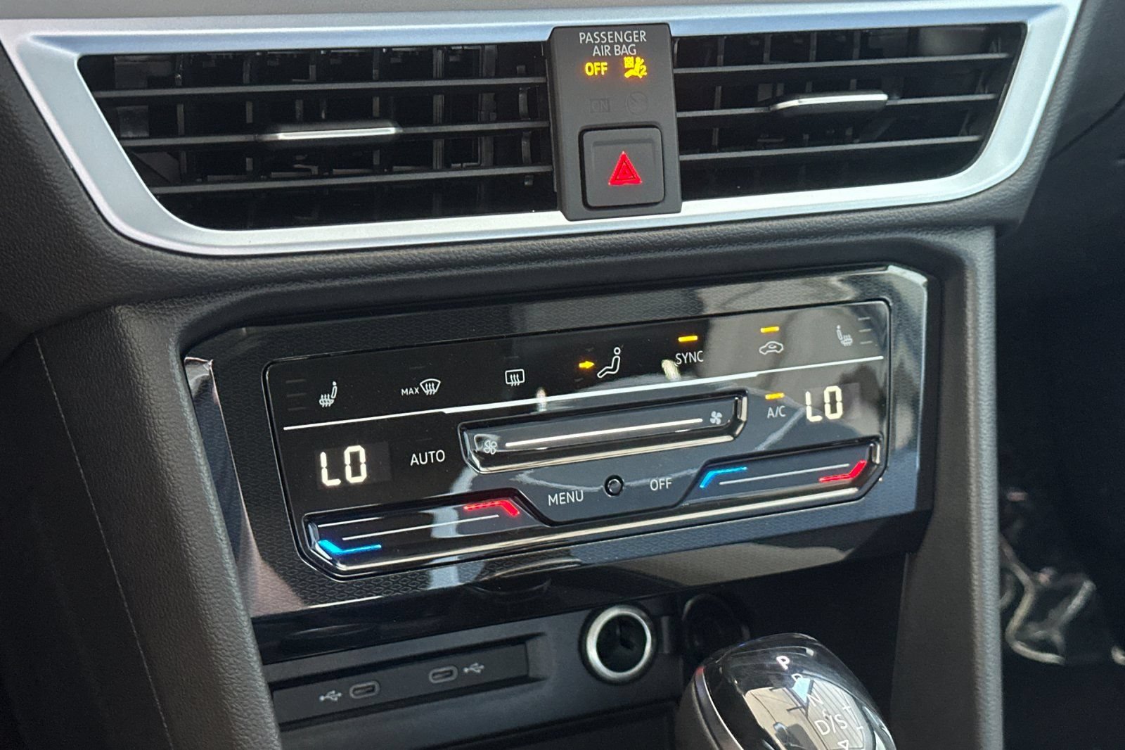New 2026 Volkswagen Taos SE AWD/4WD image 19