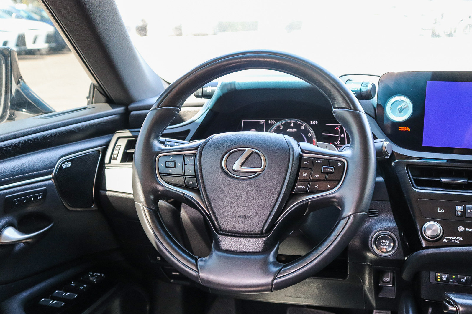 Certified 2023 Lexus ES 350 w/ Accessory Package (Z1) FWD image 17