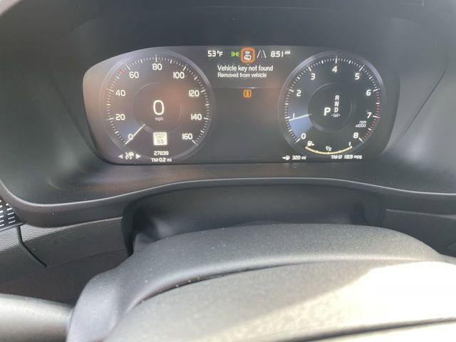 Used 2022 Volvo XC40 T5 R-Design w/ Advanced Package image 12