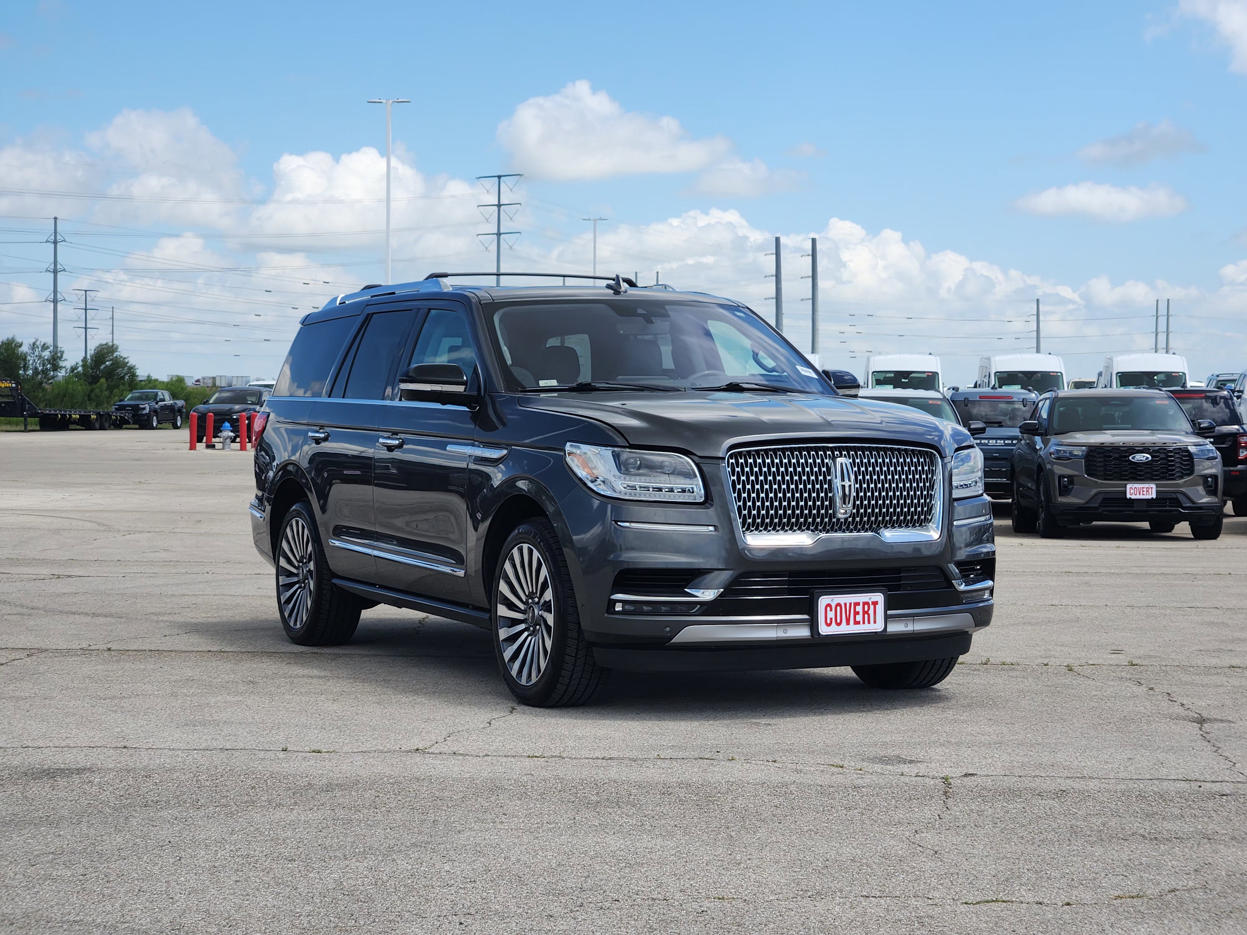 Used 2018 Lincoln Navigator Reserve w/ Technology Package AWD/4WD image 3