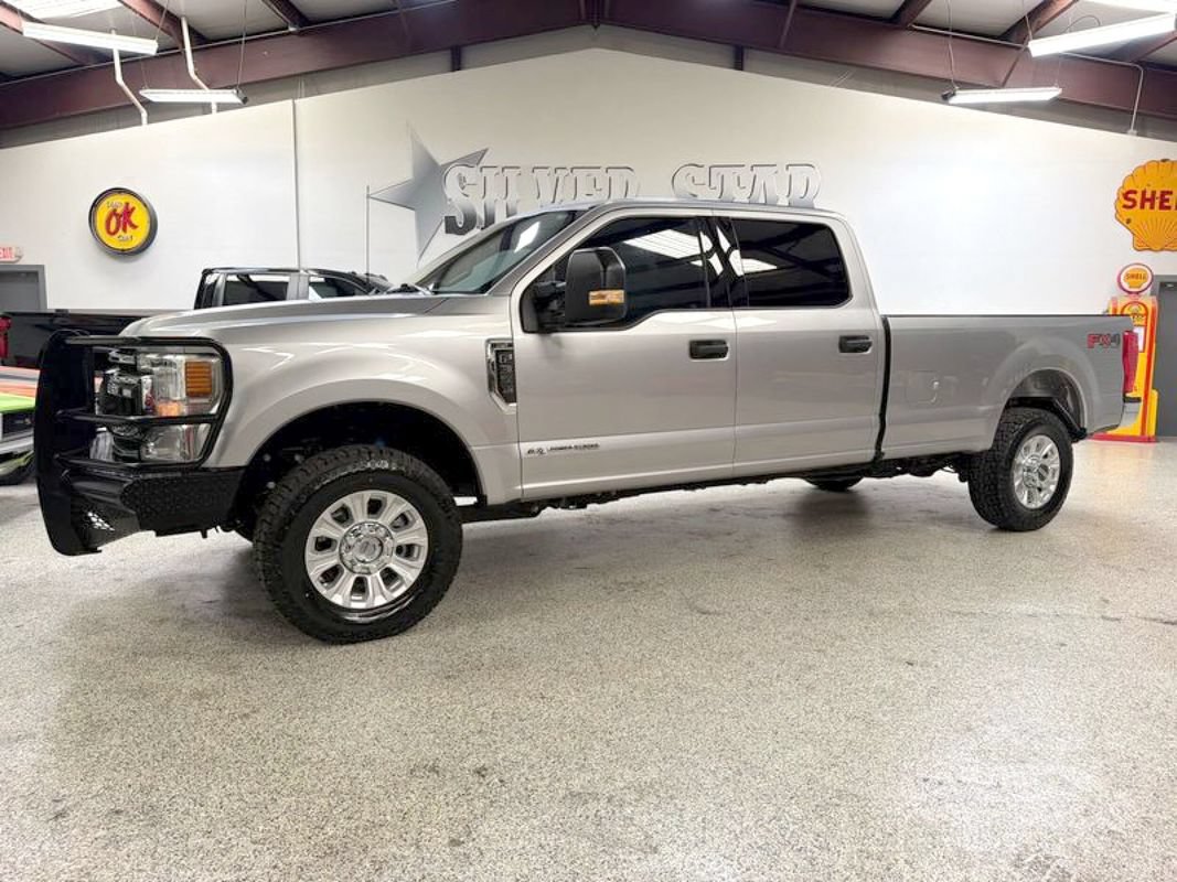Used 2022 Ford F350 XLT AWD/4WD image 1