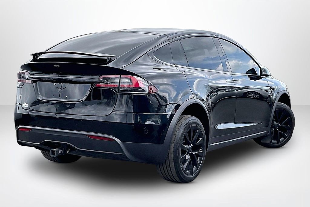 Used 2022 Tesla Model X Plaid image 6