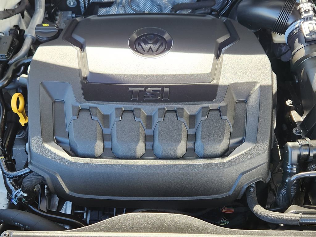 Used 2022 Volkswagen Tiguan SE R-Line image 25