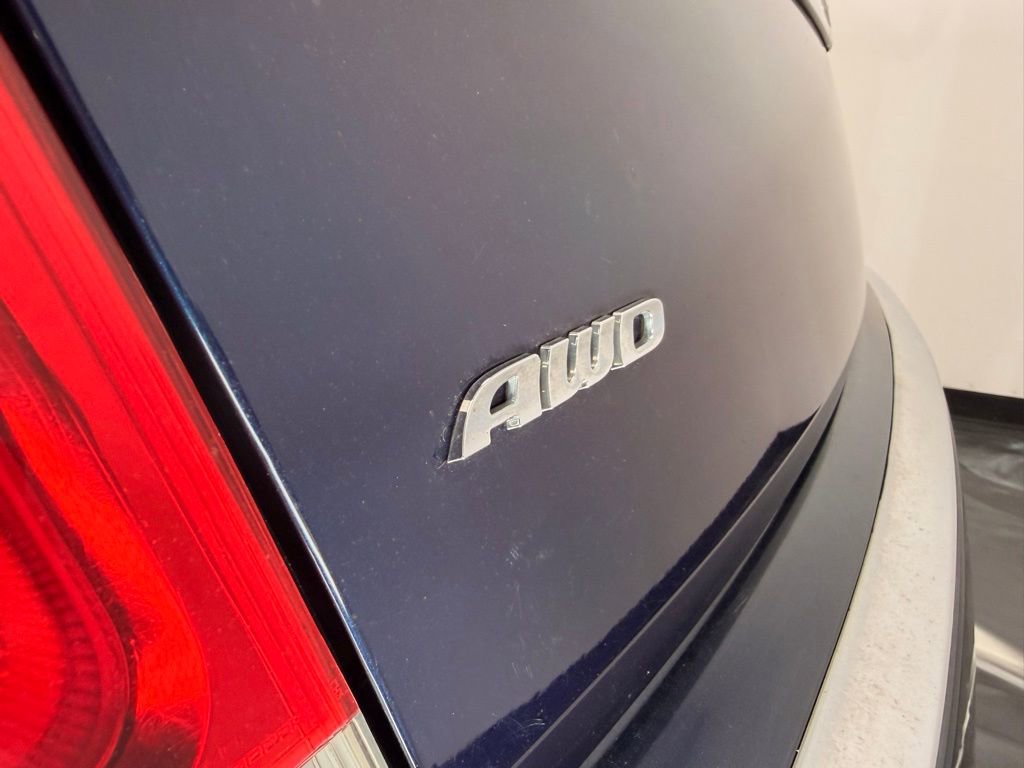 Used 2016 Chrysler 300 Limited AWD/4WD image 11