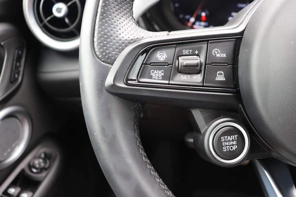 Used 2024 Alfa Romeo Tonale Veloce AWD/4WD image 19