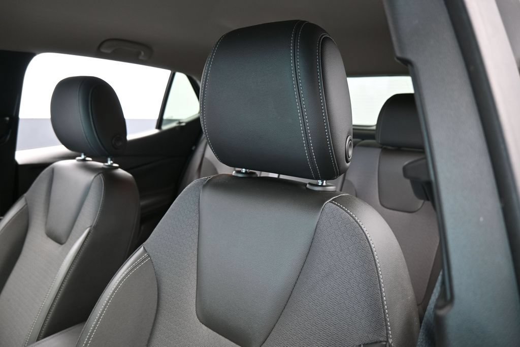 Used 2023 Buick Encore GX Preferred w/ Cold Weather Comfort Package FWD image 16