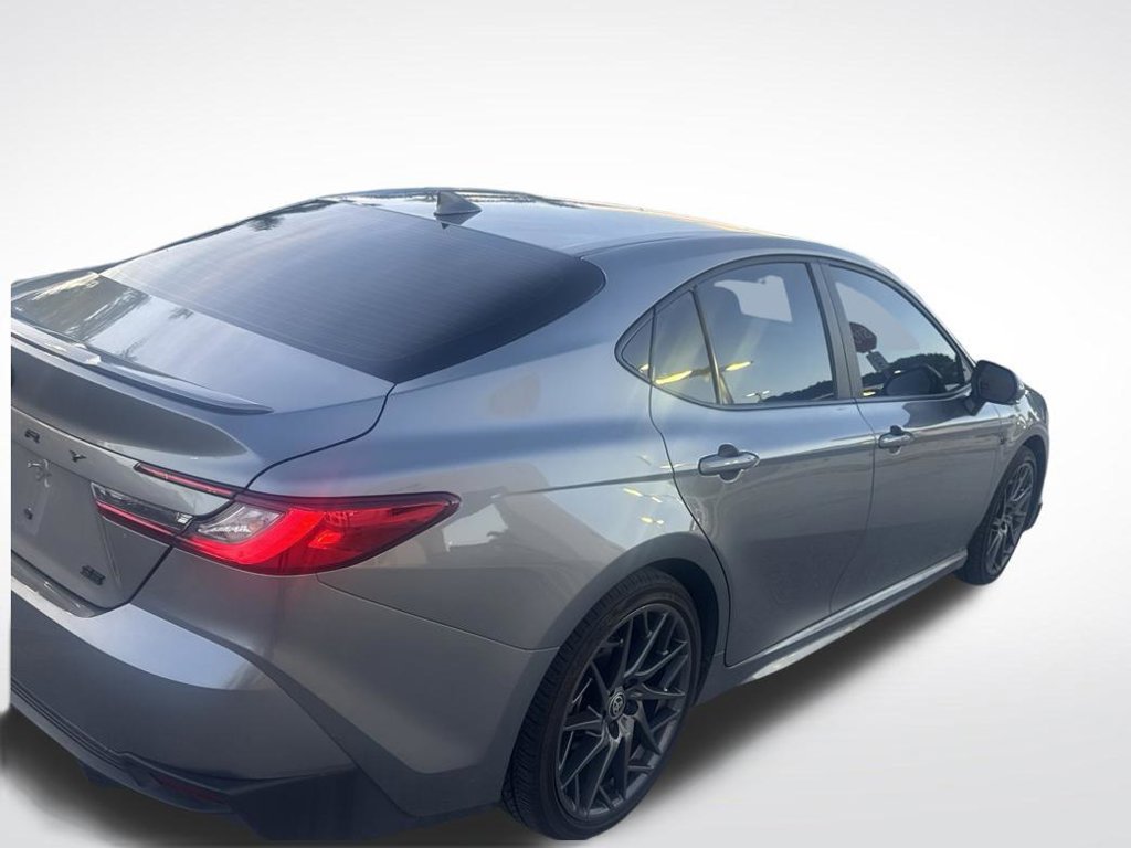Used 2025 Toyota Camry SE FWD image 4
