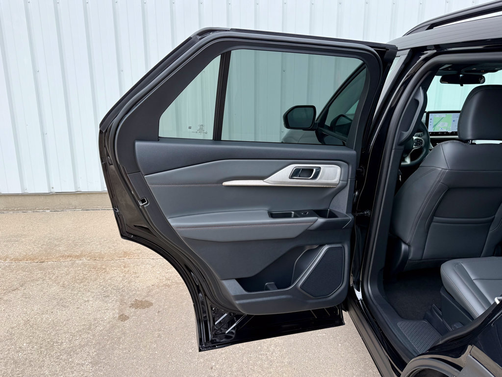 New 2027 Ford Explorer Active w/ Active Comfort Package AWD/4WD image 16