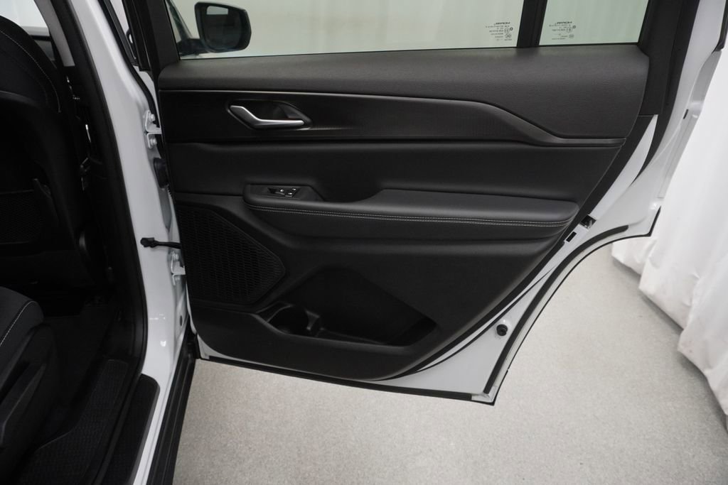 Certified 2023 Jeep Grand Cherokee L Laredo AWD/4WD image 45