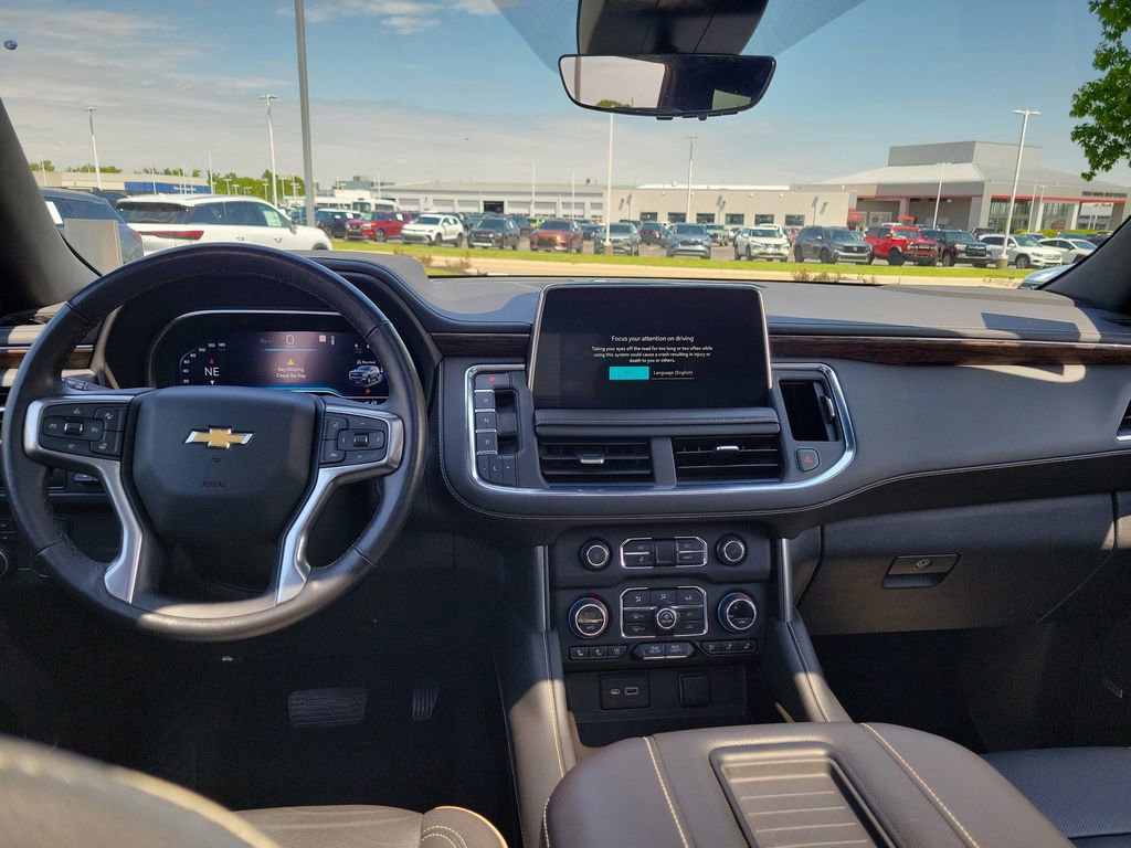 Used 2023 Chevrolet Tahoe Premier AWD/4WD image 11