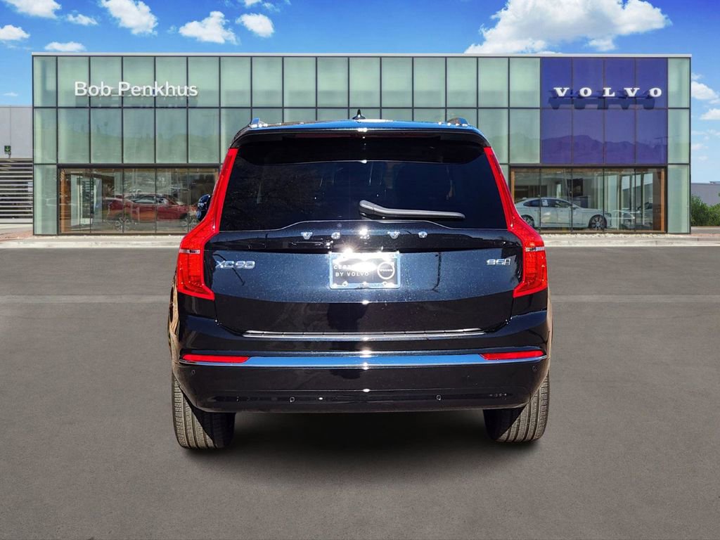New 2025 Volvo XC90 B5 Plus w/ Protection Package Premier image 32
