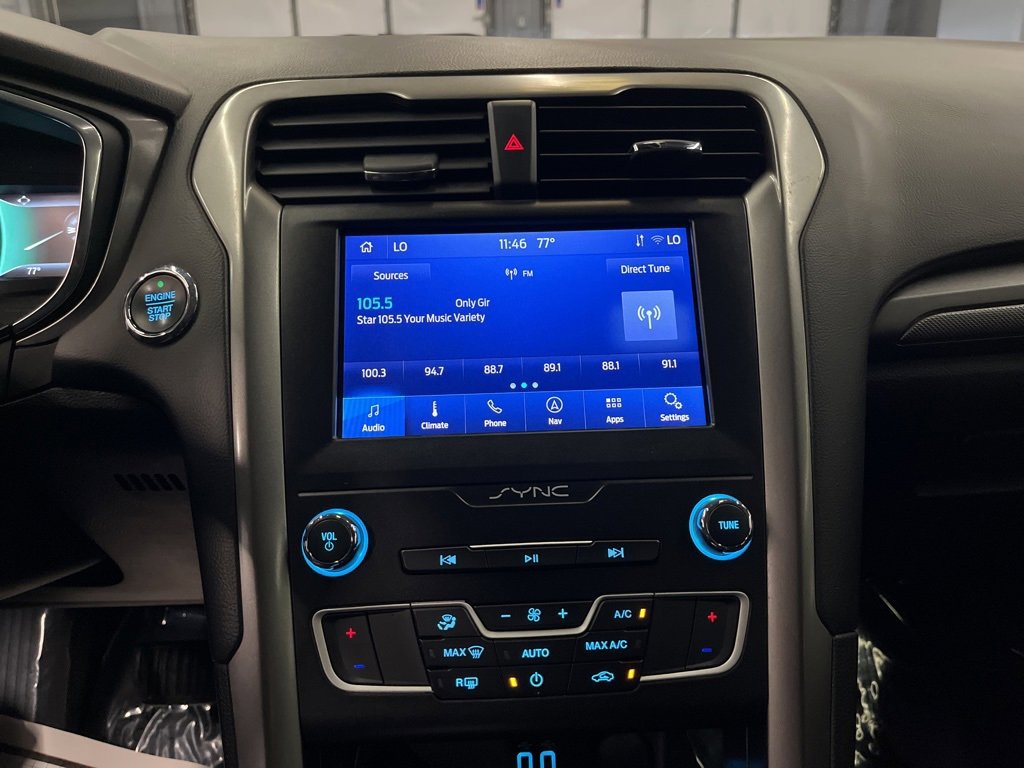 Used 2020 Ford Fusion SE image 24