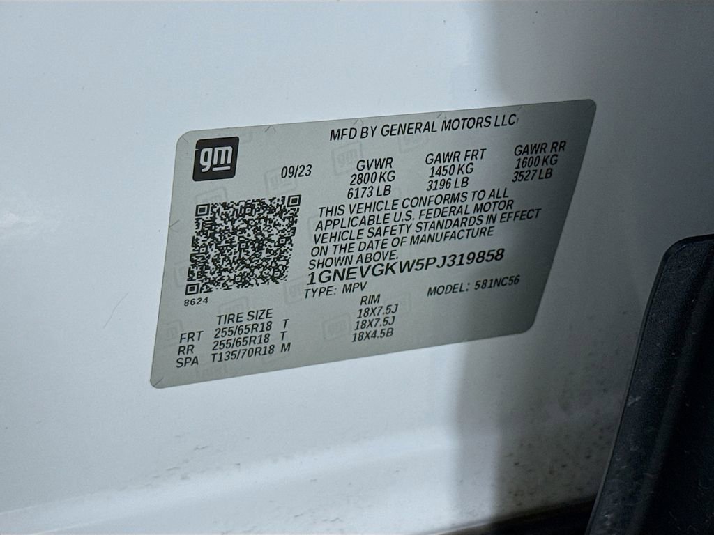 Used 2023 Chevrolet Traverse LT w/ Rear Camera Mirror Package image 34