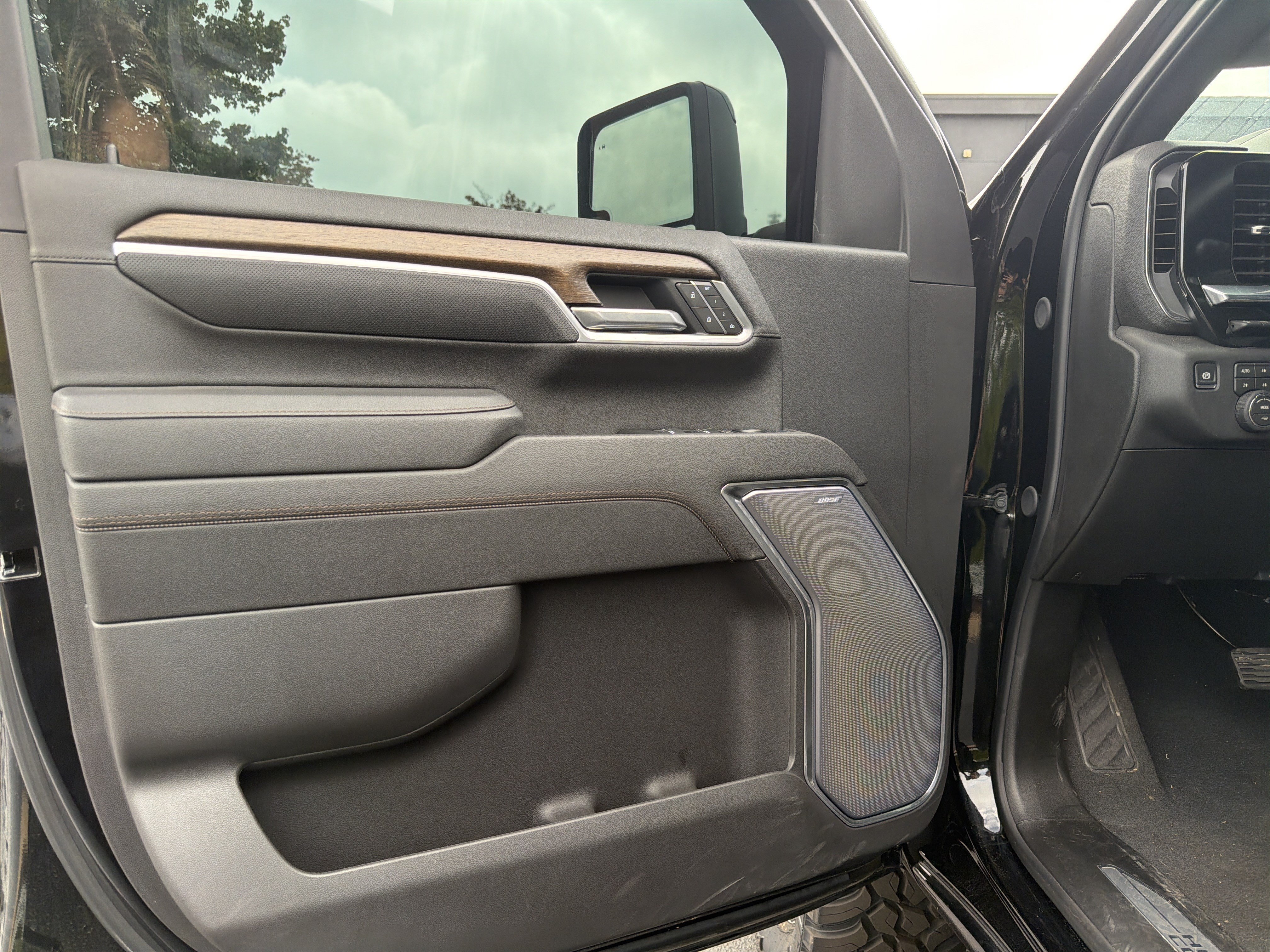 Used 2026 Chevrolet Silverado 3500 High Country w/ High Country Premium Package AWD/4WD image 27
