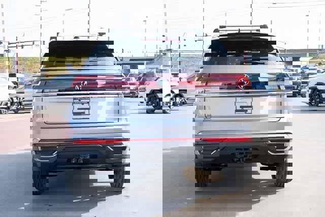 New 2026 Volkswagen Atlas Cross Sport SE image 5