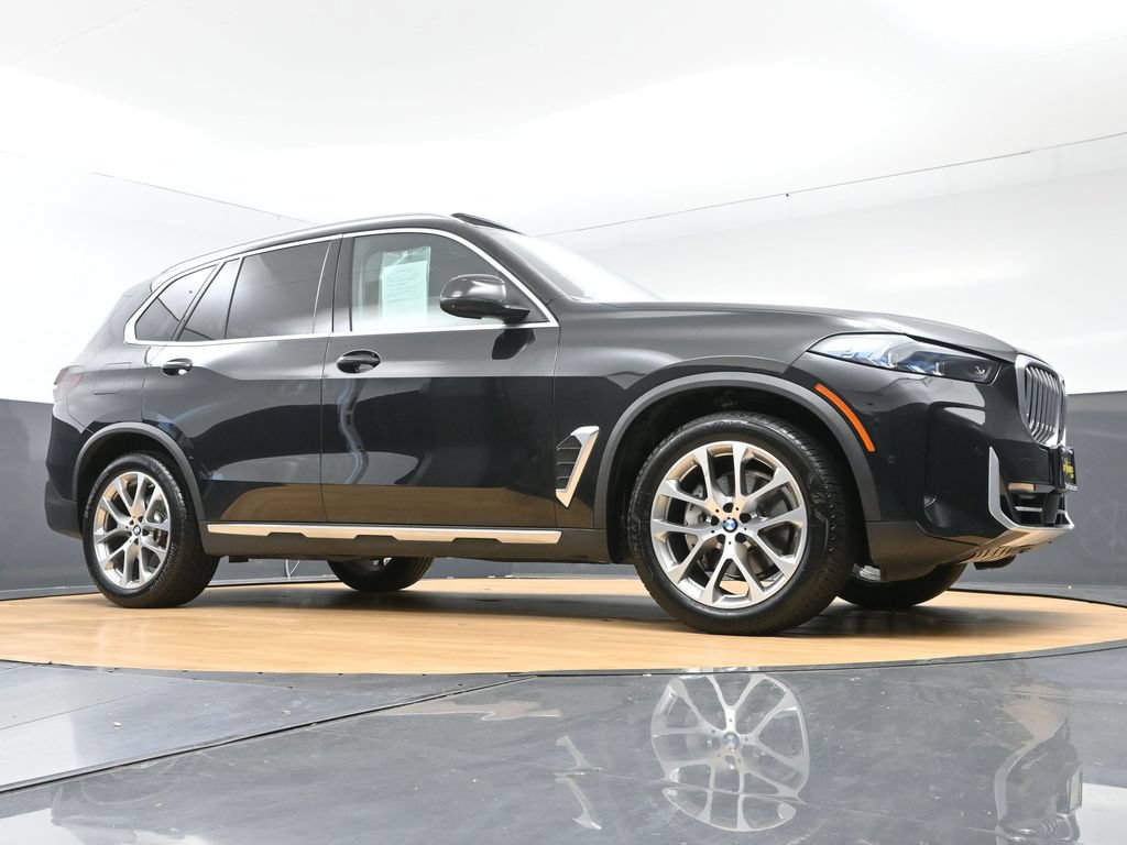 Used 2024 BMW X5 xDrive40i w/ Premium Package AWD/4WD image 5