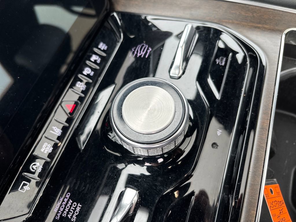 Used 2023 Jeep Grand Wagoneer L 4WD image 21