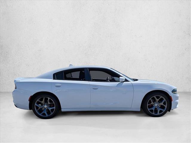 Used 2015 Dodge Charger SXT image 4