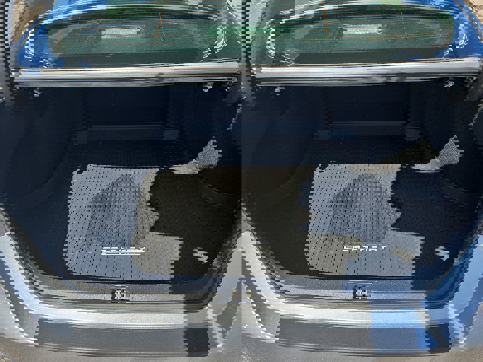 Used 2020 Toyota Camry SE FWD image 14