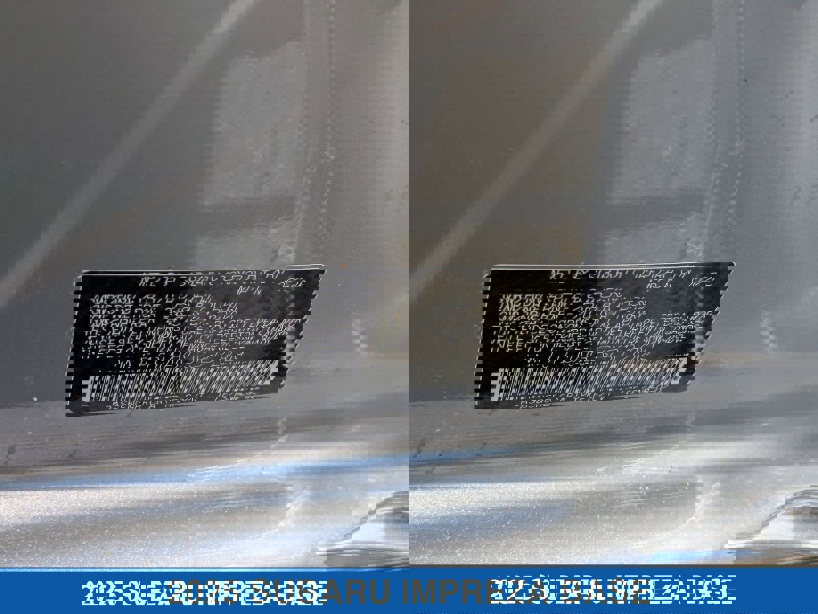 Certified 2025 Subaru Impreza 2.0i image 29